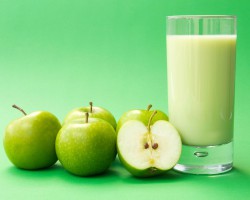 Яблочные смузи для красоты и здоровья