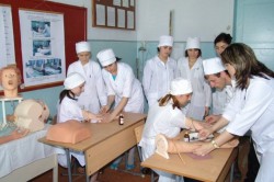 Студенты медицинских колледжей РФ поборются за звание лучшего