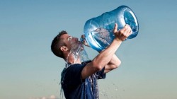 Как правильно бороться с жаждой в жару – рассказывает доктор