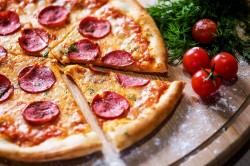 Диетолог назвала самые вредные виды пицц