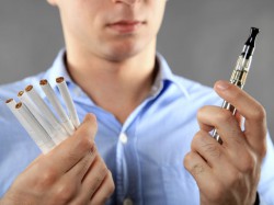 Электронные сигареты приравняют к обычным