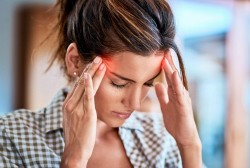Медики назвали пять видов продуктов, вызывающих мигрень и головные боли