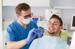 Эксперты назвали три способа распознать плохого стоматолога до начала процедур