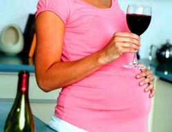 Можно ли беременным спиртное?