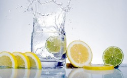 7 причин, по которым начать день следует со стакана воды с лимоном!
