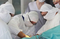 Омские хирурги провели уникальную операцию